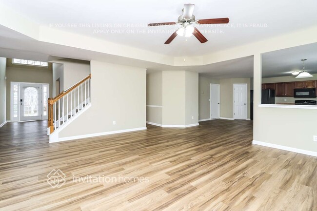 Photo - 4537 Rattling Toy Way