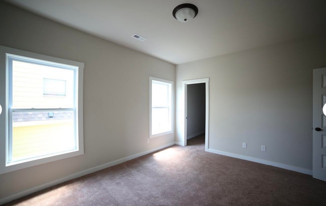 Photo - 6410 Midtowne Ln NW