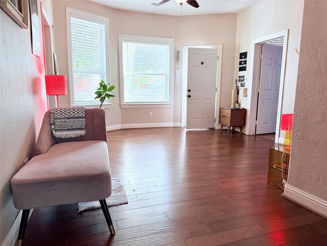 Photo - 4919 Walker St Casa