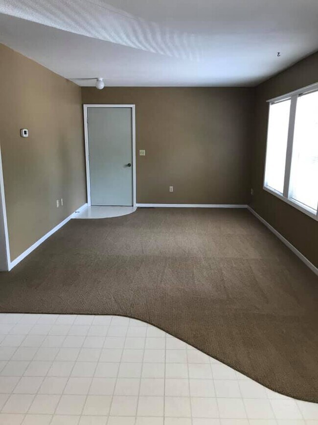 Photo - 513 Elm Ave Townhome