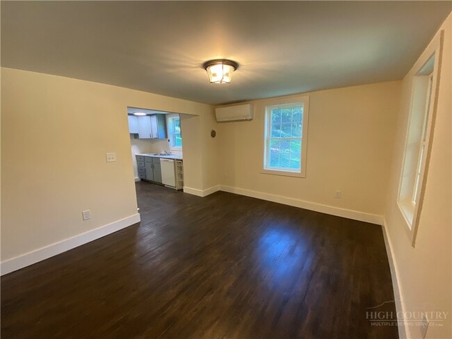 Photo - 503 Von Turner Rd