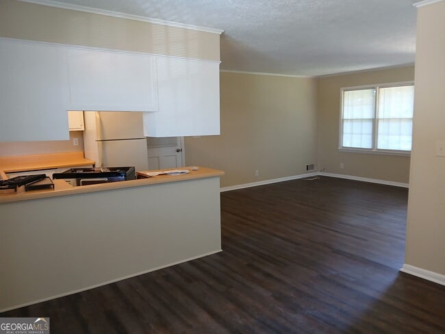 Photo - 8247 Spillers Dr SW
