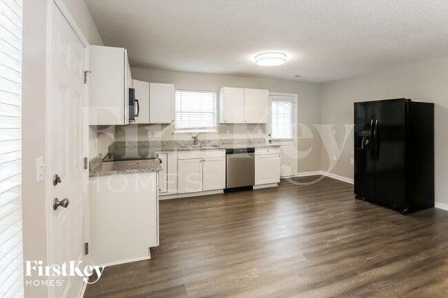 Photo - 204 Coventry Dr