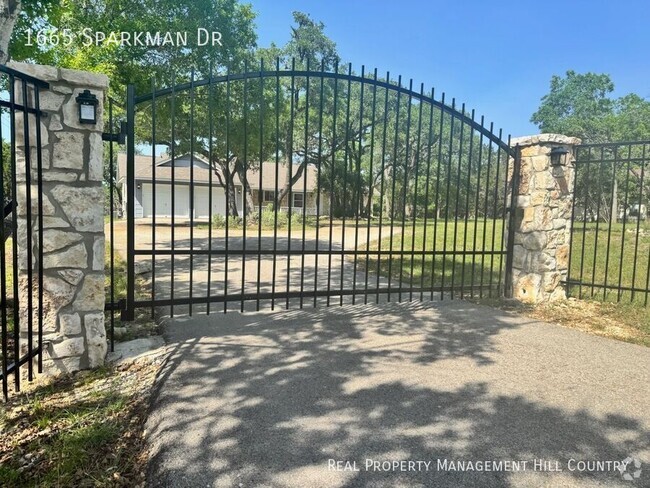 Building Photo - 1665 Sparkman Dr Rental