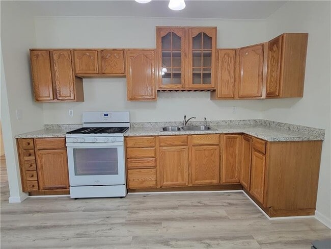Photo - 1110 5th Ave