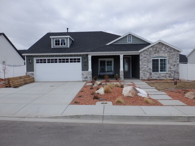 3 Bed, 2 Bath - Crescent Hills - 3 Bed, 2 Bath  - Crescent Hills House