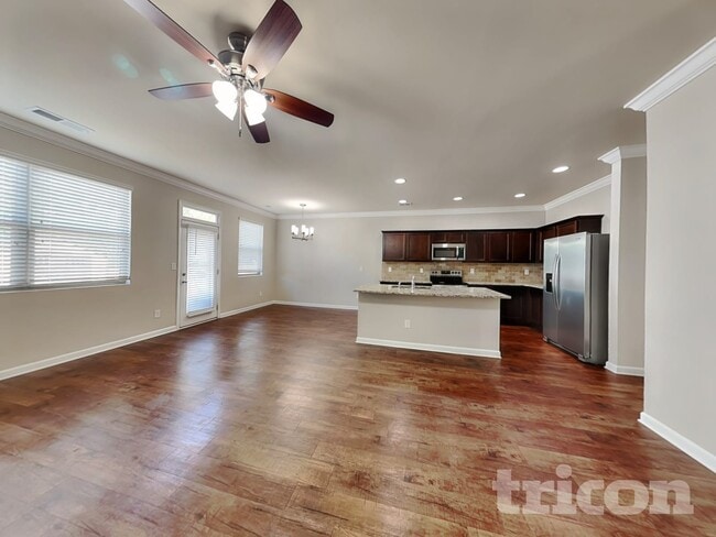Photo - 1095 Lear Dr