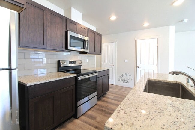 Photo - 3 Bedroom, 2.5 Bath Townhome in Kennewick