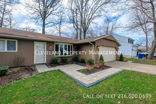 Photo - 870 Robinwood Ave