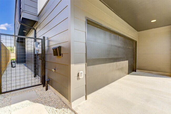 Photo - 2307 Jackson St