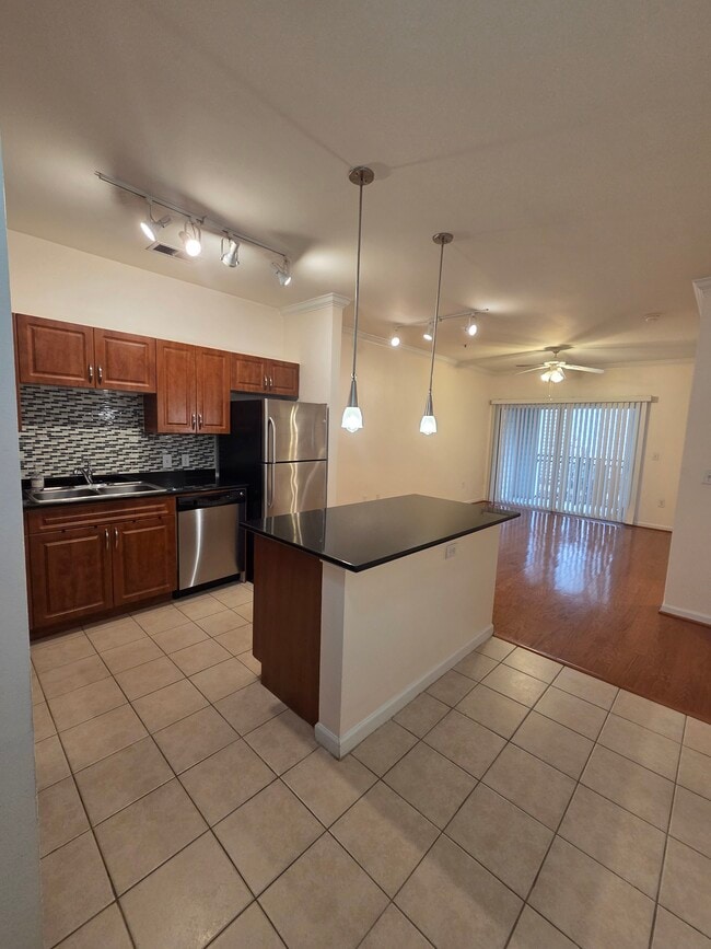 Open floor plan - 12945 Centre Park Cir Unit 105