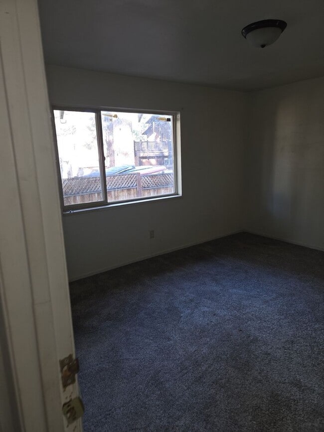 Photo - RO253-Cole, Gregory Unidad #2