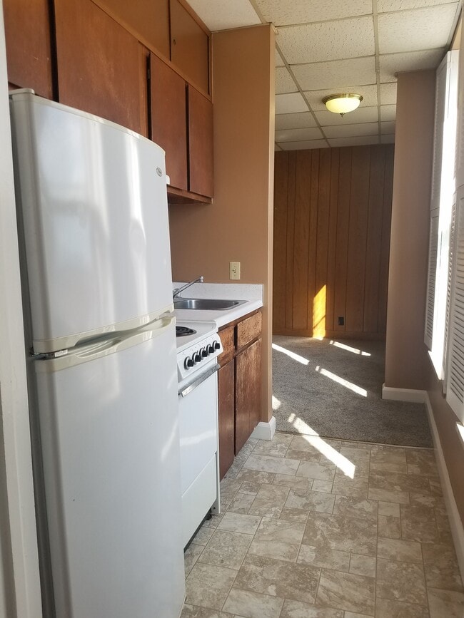 Photo - Charles Apartments