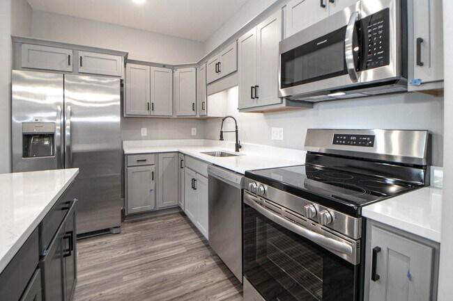 Photo - 1606 Jonathan Wade Cir