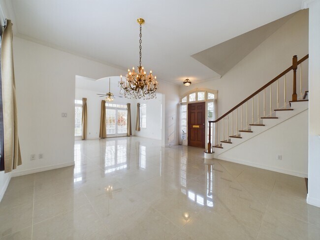 5627 Winsome Ln