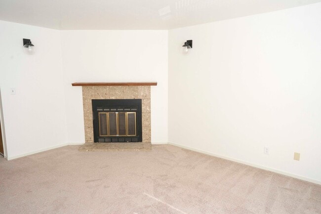 Photo - Mid-floor Flat in a duplex located in the Inner Richmond / Laurel Heights.
