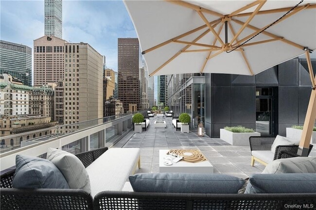 Building Photo - 20 W 53rd St