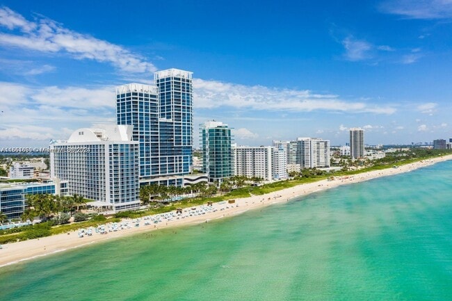 Building Photo - 6801 Collins Ave Unit 818 Rental