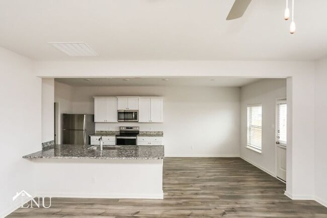 Photo - 1910 Hialeah Dr