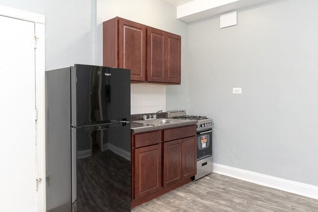 Photo - 4735 N Beacon St Unidad 404