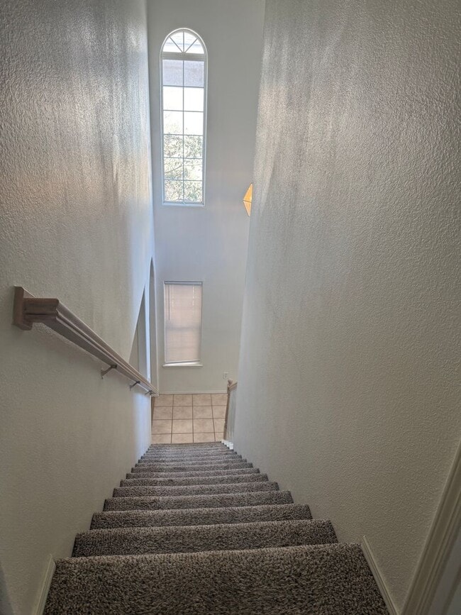 Photo - 7408 Tricia Rd NE