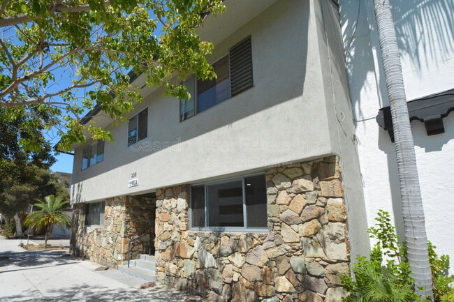 Building Photo - 338 Elm Ave Unit 2