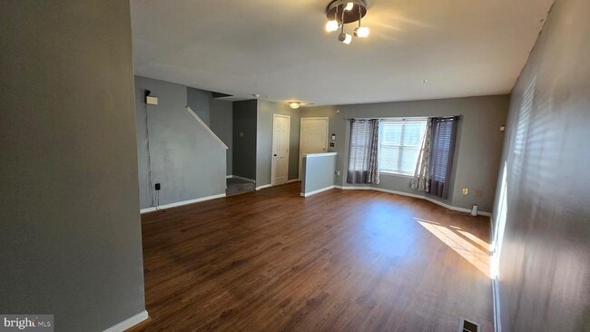 Photo - 6565 Ronald Rd