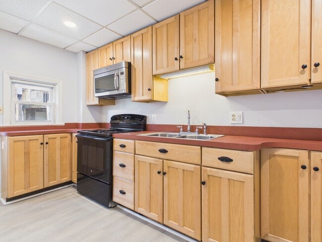 Photo - 2 Bedroom Single Family on Penn with Bonus Room