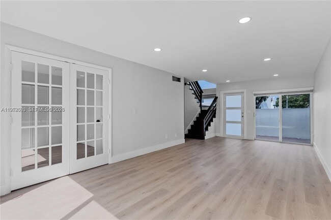 Building Photo - 6949 SW 110th Ct