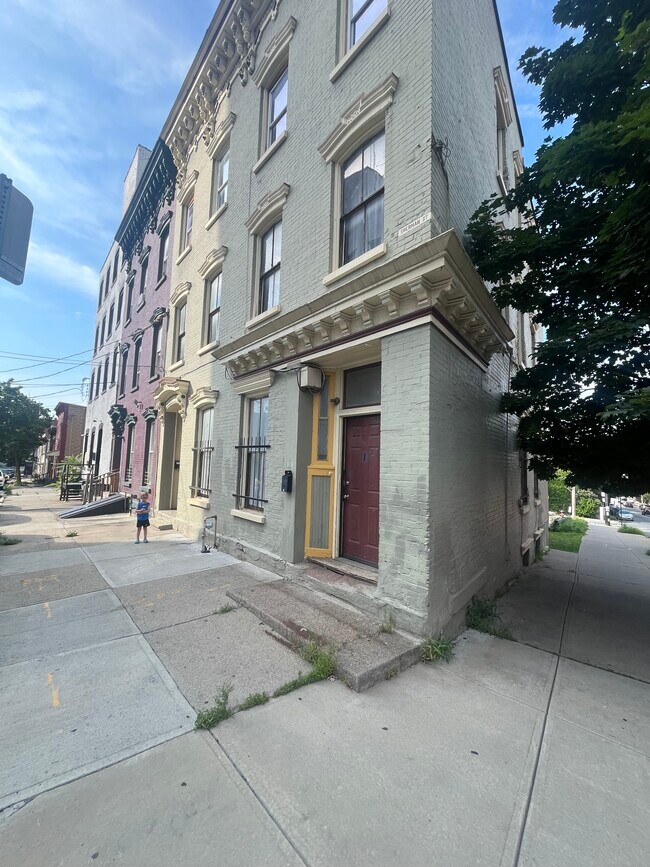 Photo - 1 Sherman St Unit Sherman St Apt 1