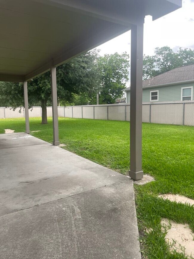 Photo - 2413 9th Ave N