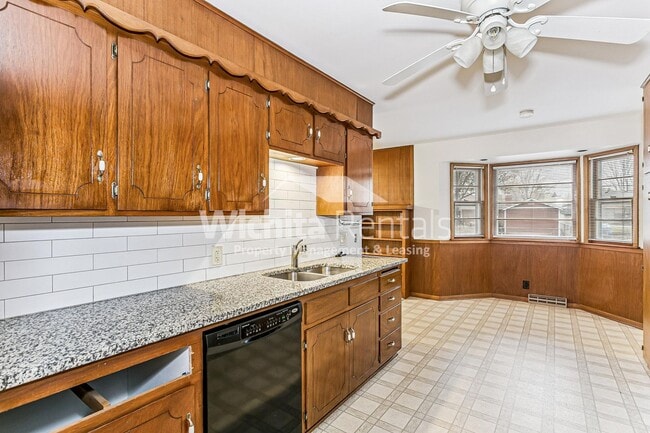 Photo - Large 3 bedroom , 2 bath home