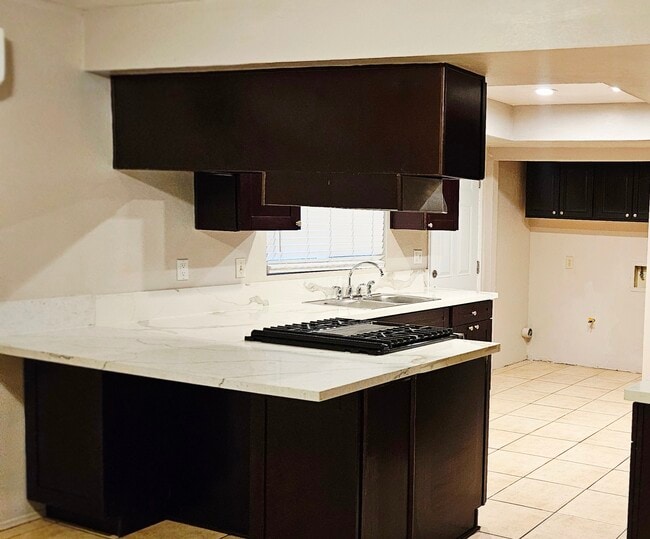Building Photo - 2619 Bancroft Dr