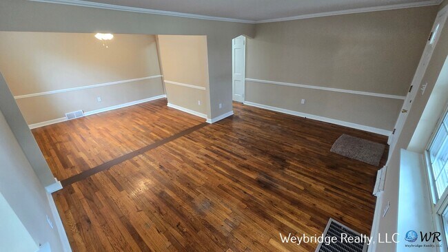 Photo - Updated 3 Bedroom 2 Full Bath House in the...