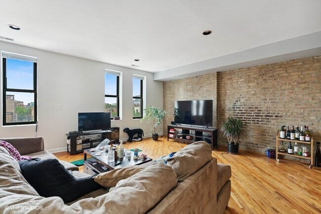 Photo - 1156 W Grand Ave Unit 401