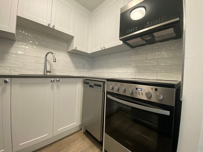 Photo - 121-127 Dudhope Ave