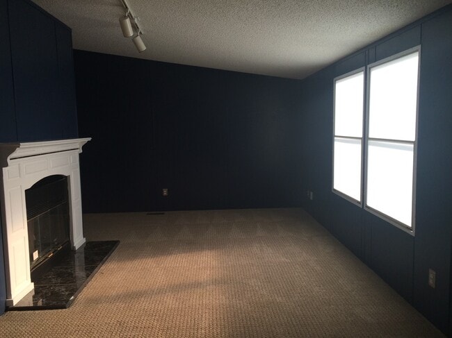 Photo - 1331 Ponderosa Ave NW