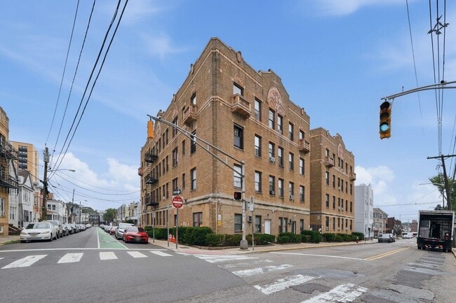 Building Photo - 144 OLD BERGEN Rd Unit D3