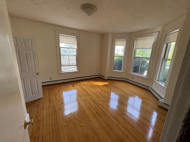 57 Lawrence St Unit 1