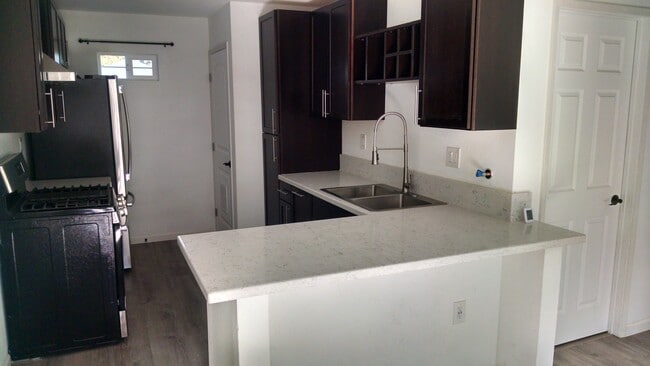 Building Photo - 3083 Mission Village Dr