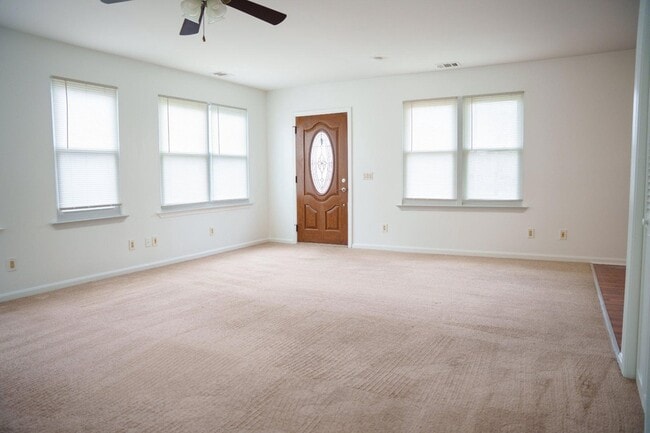 Photo - 829 Shore Dr