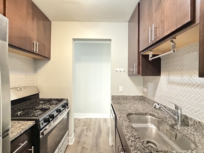 Photo - 447 W Surf St Unit 714