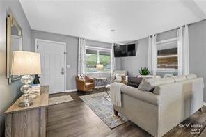 Photo - 110 SE 13th St