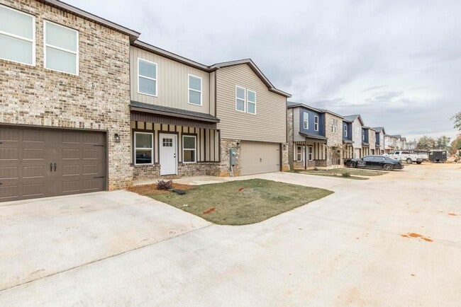 Photo - 316 Beau Claire Cir