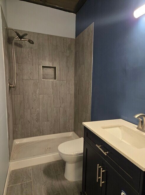 Photo - 116 E Main St