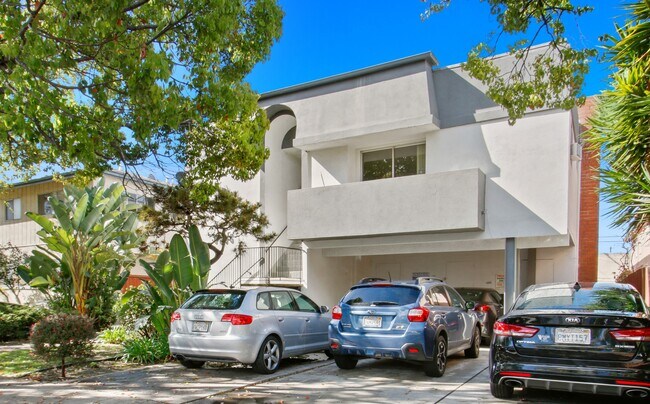 Photo - 3735 Mentone Ave, prime Palms neighborhood