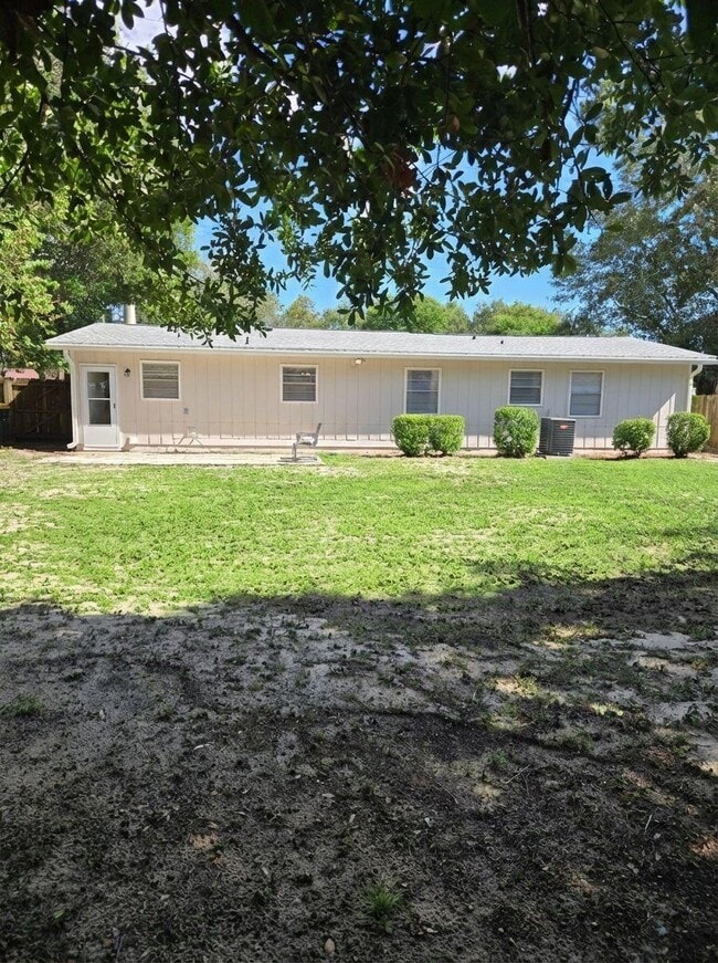 Photo - 14 Jonquil Ave NW