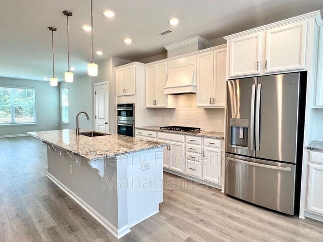 Photo - 1002 Brookville Ln