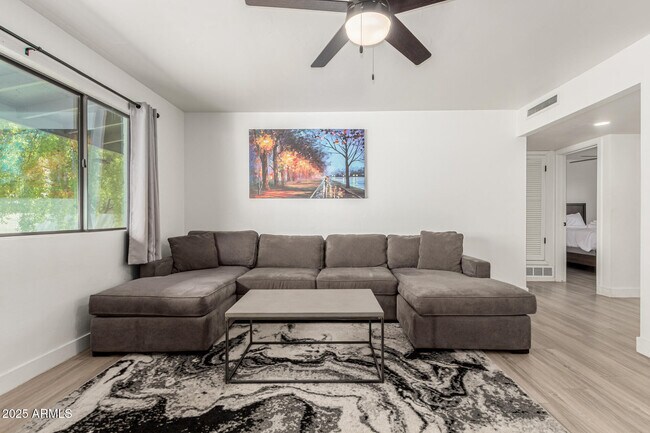 Photo - 6628 E Avalon Dr