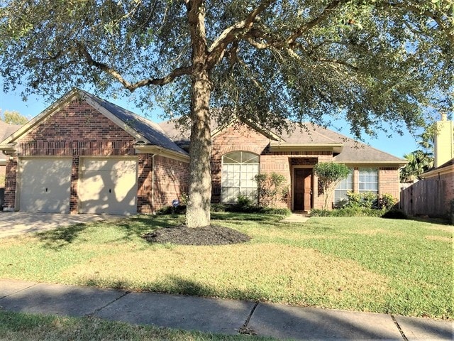 Photo - 208 Hollander Ct House